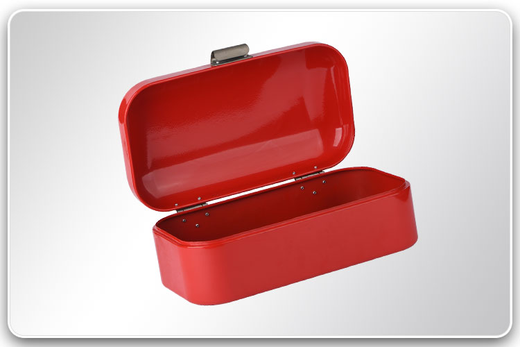 Key features and details about the Grandy Bread Box