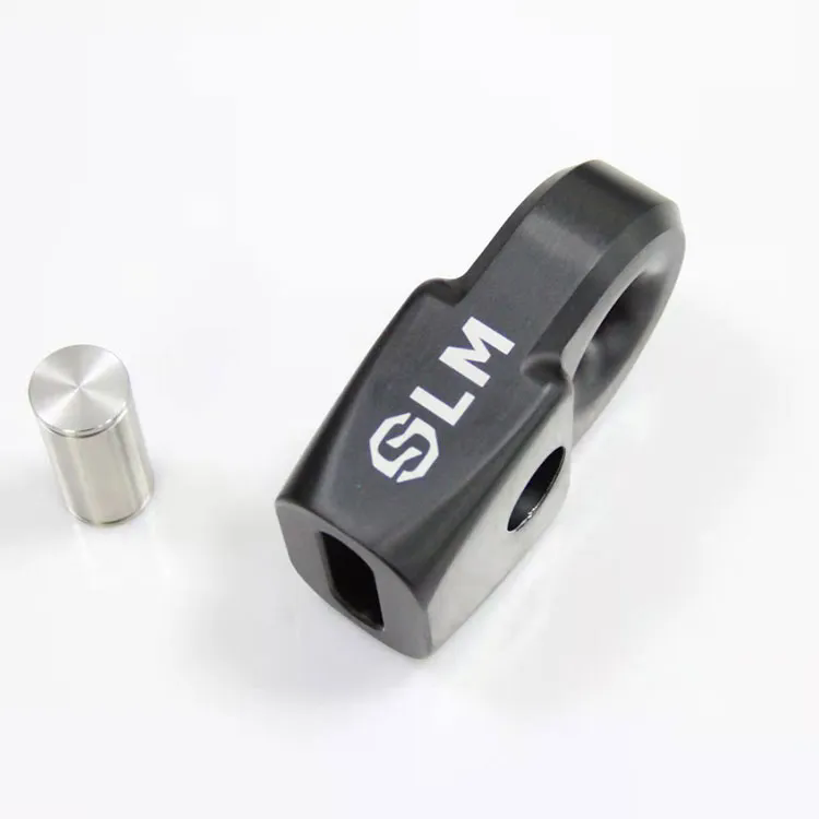 The Flat Link Winch Shackle: A Revolution in Off-Road Recovery Gear