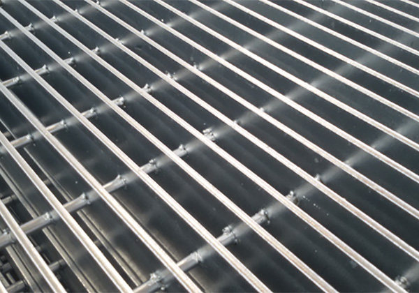 Why Is Steel Grating Becoming an Essential Material for Industrial and Commercial Applications?